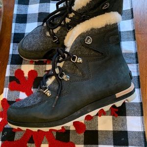 Charcoal Grey Sorel Boots- size 8